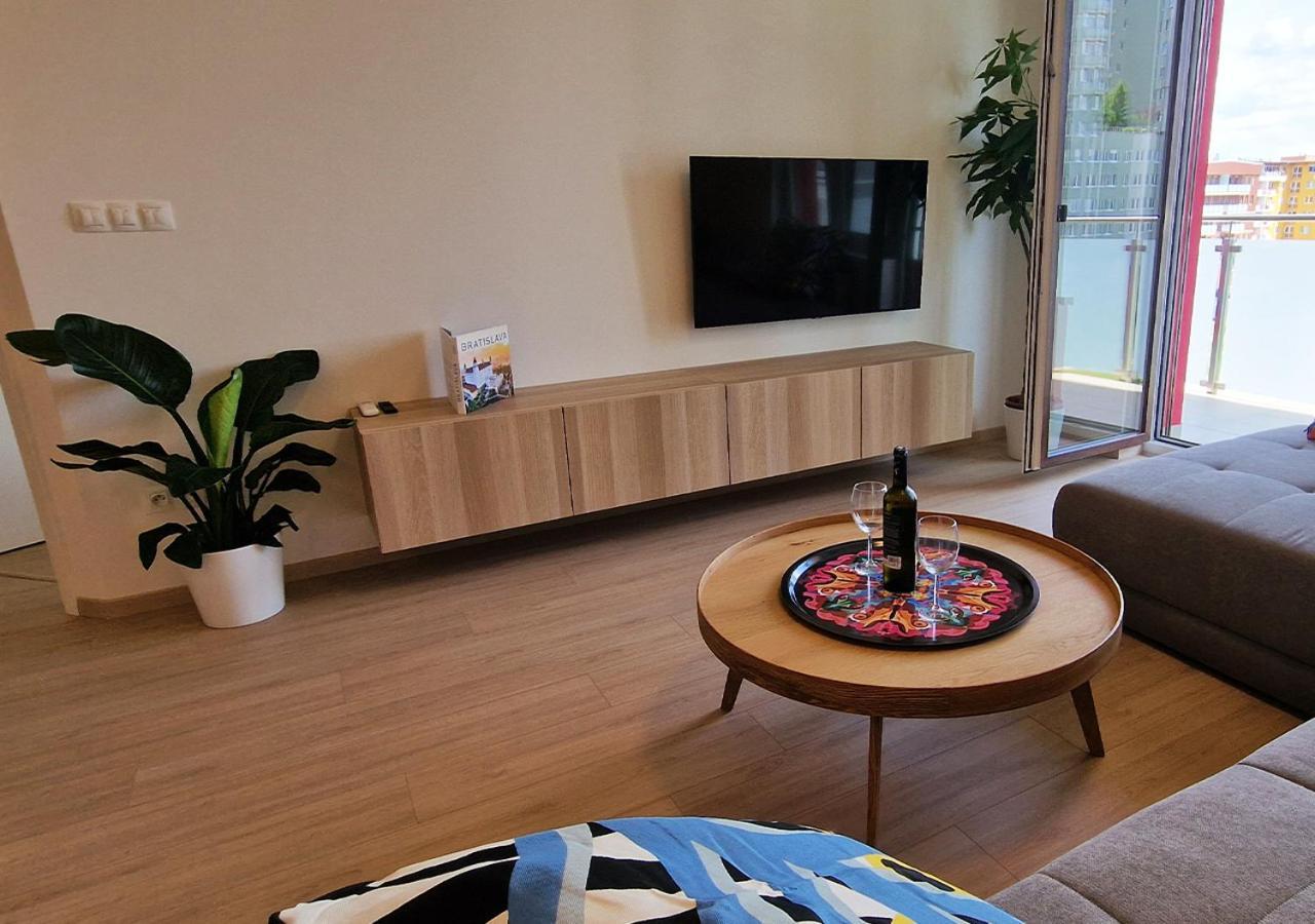 Two Check In -a Apartmán